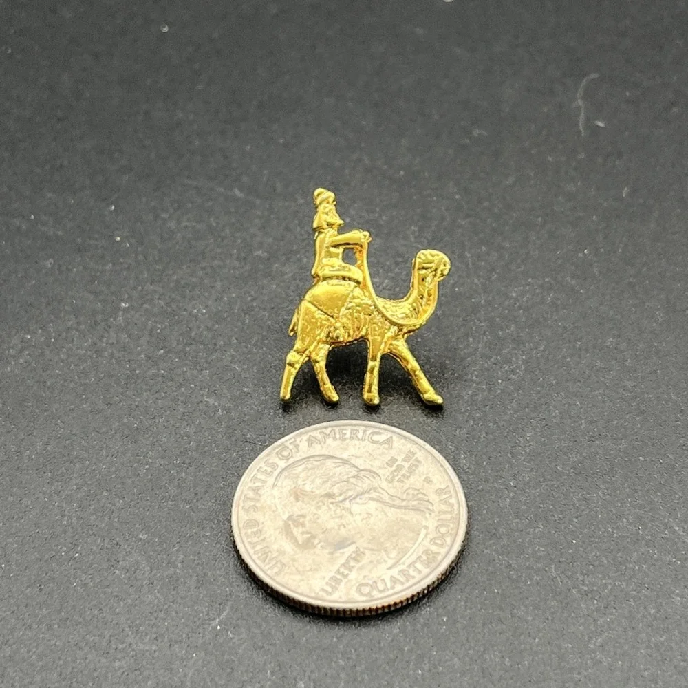 Man Riding Camel Gold Tone Lapel Hat Pin‎
